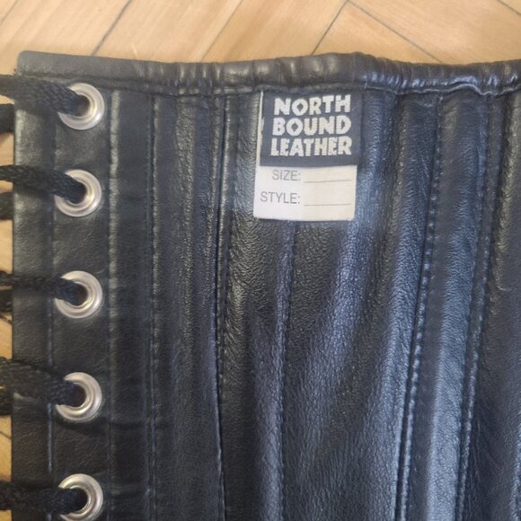 Vintage Northbound Leather 5-buckle Corset - Picture 3 of 6